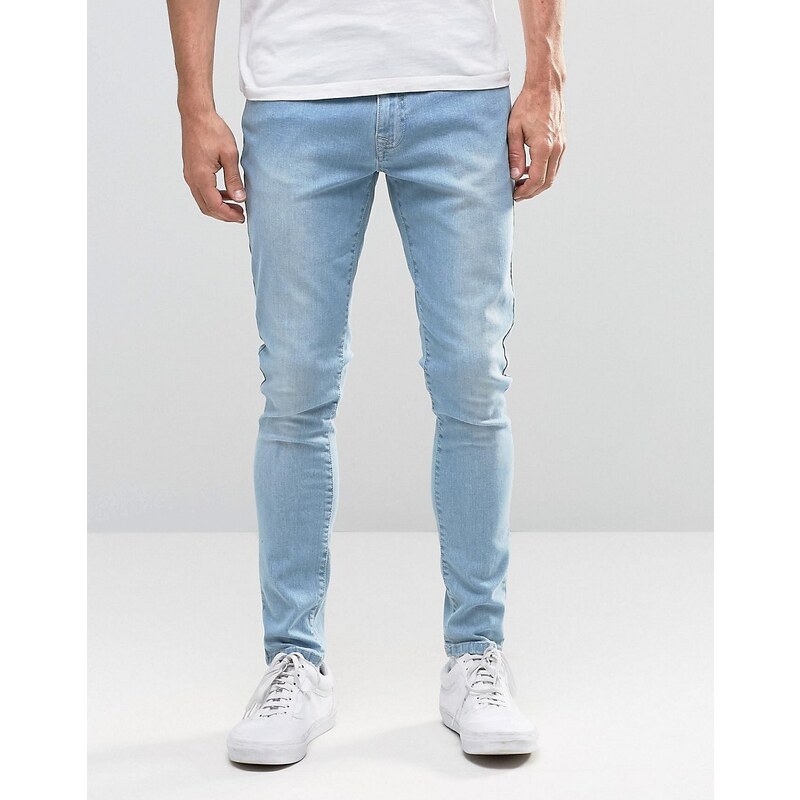 Brooklyn Supply Co - Jeans mit abgeschnittenem Saum und Taschen in heller Cast-Waschung - Blau