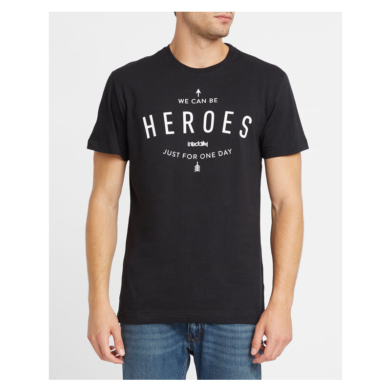 IRIEDAILY Langes T-Shirt mit tiefem Rundhalsausschnitt in Schwarz
