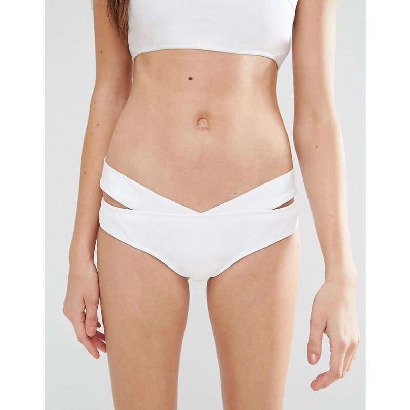 ASOS - Gestreifte Bikinihose aus Neopren - Weiß