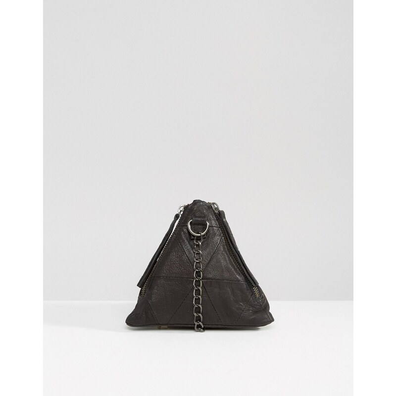 Ichi - Pyramidenförmige Tasche mit Ketten-Tragegriff - Schwarz