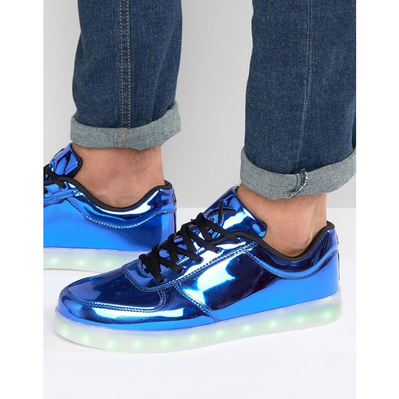 Wize & Ope - Niedrige Sneaker mit LED in Metallic - Blau
