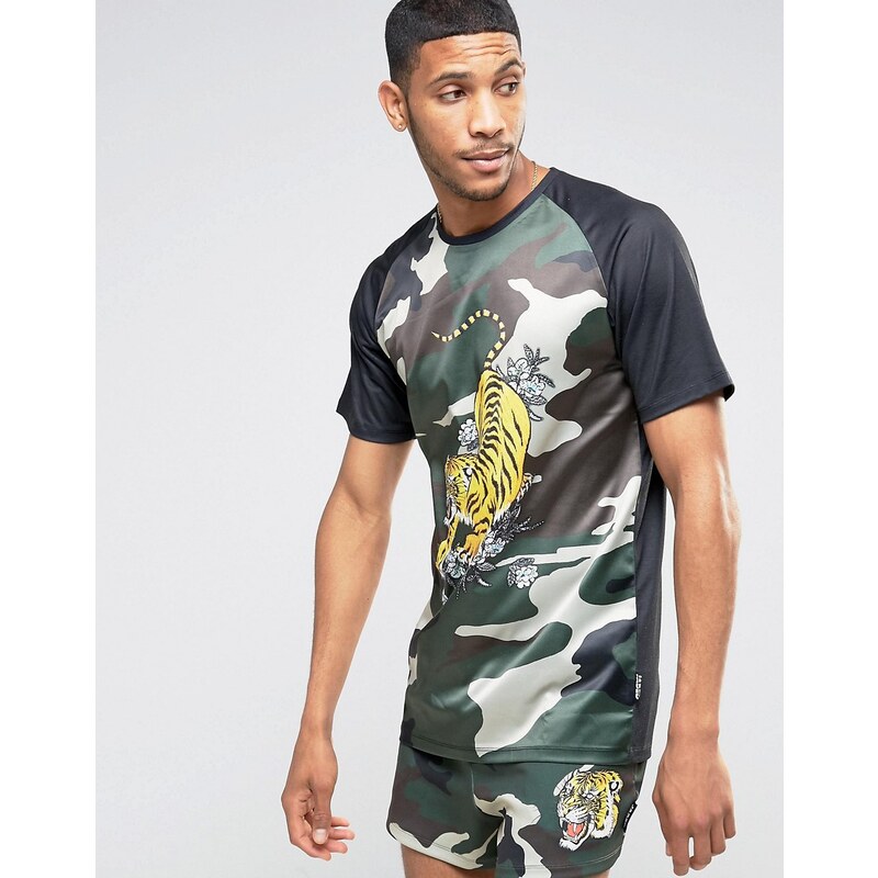 Jaded London - Souvenir - T-Shirt in Camouflage - Grün