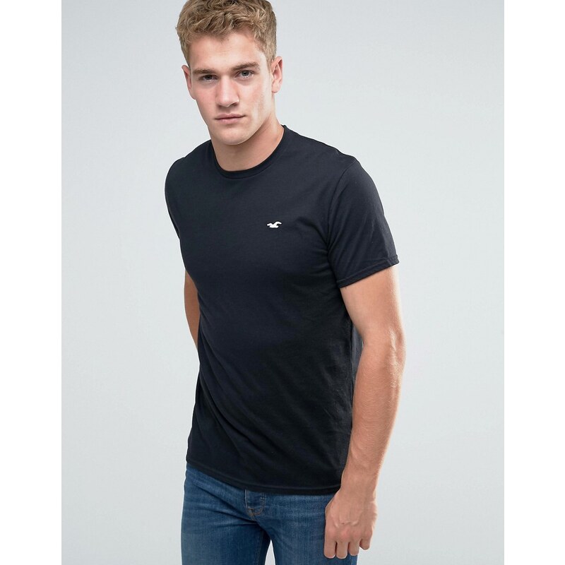 Hollister - Must Have - Schmales schwarzes T-Shirt mit Rundhalsausschnitt und Möwen-Logo - Schwarz