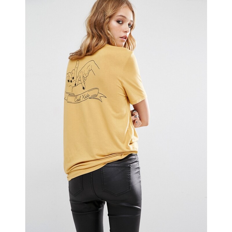 Lira - T-Shirt im Retro-Look mit „La Forever“-Taschenprint - Gelb