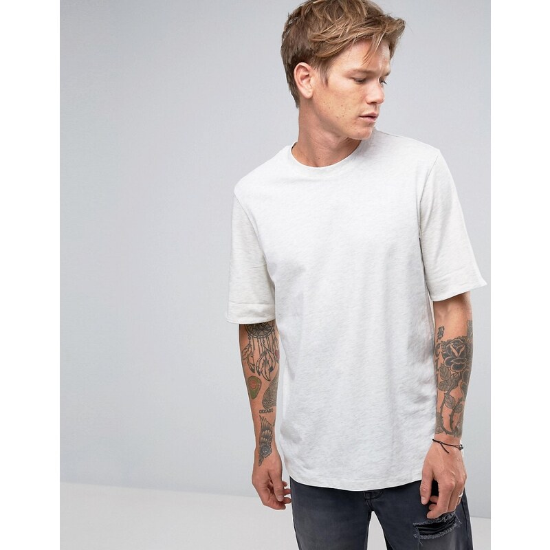 Weekday - T-Shirt mit umgeschlagenen Bündchen - Weiß