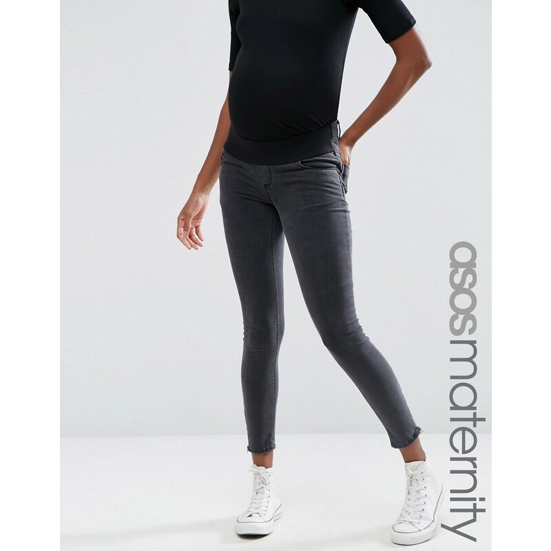 ASOS Maternity - Ridley - Enge Jeans in verwaschenem Schwarz mit Reißverschluss am Saum - Schwarz