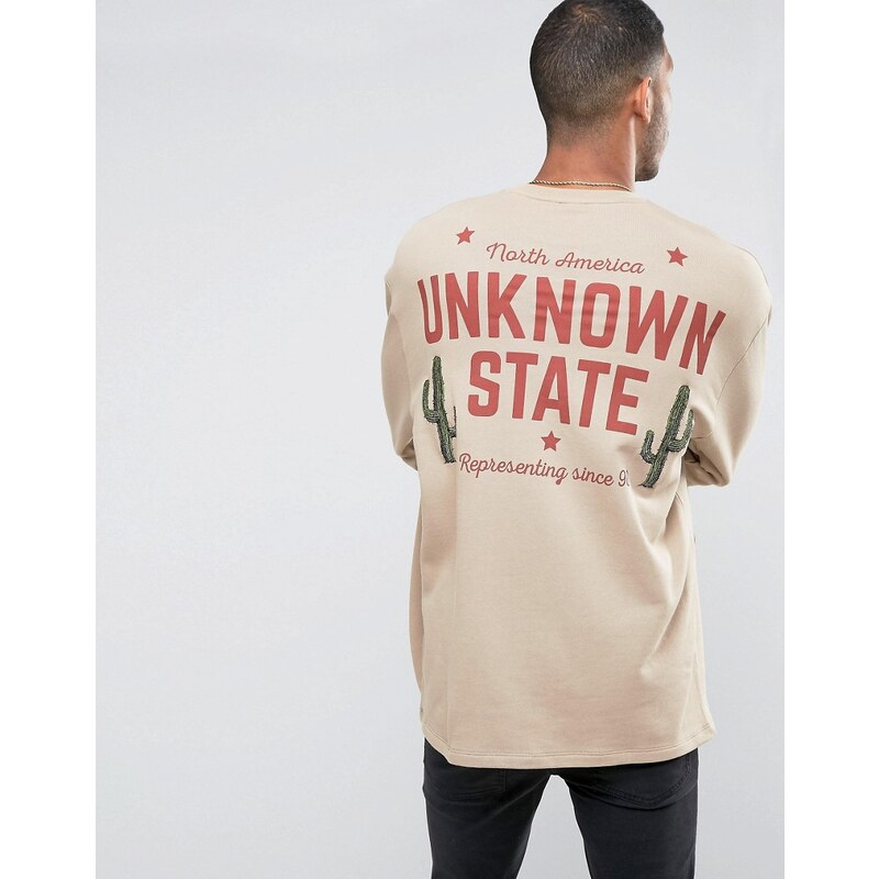 ASOS - Lang geschnittenes Oversize-Sweatshirt mit Rücken-Print - Beige