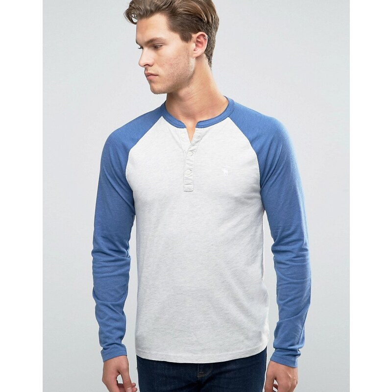 Abercrombie & Fitch - Langärmeliges Henley-Shirt mit Kontrastarm in Marineblau - Marineblau