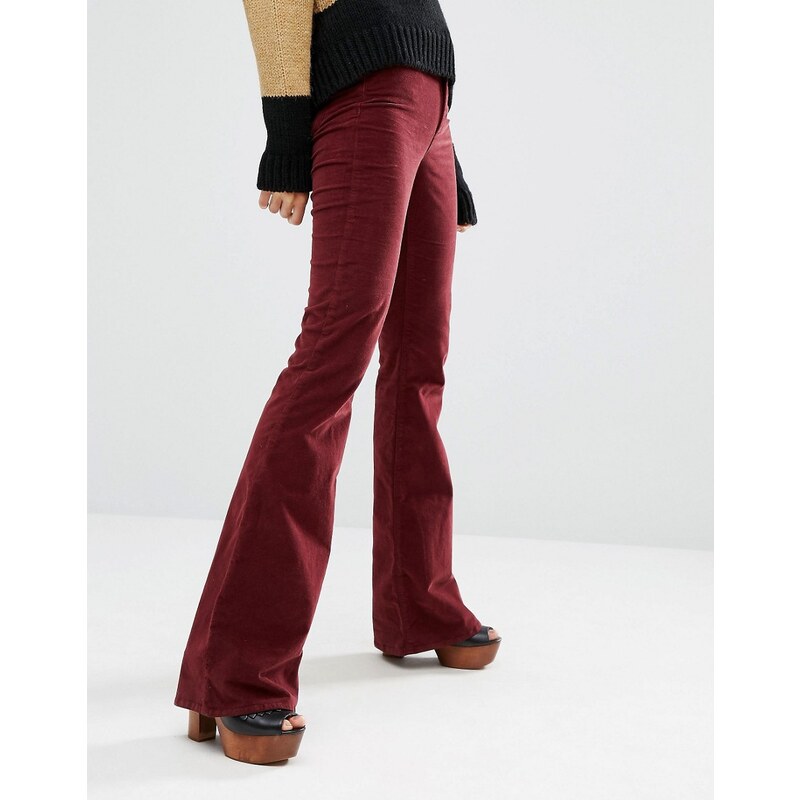 MiH Jeans M.i.h Jeans - Marrakesh - Enge Samtjeans mit Schlag im Stil der 70er - Rot