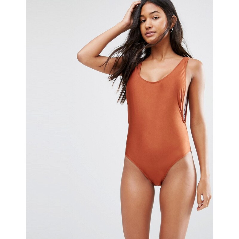 Missguided - Badeanzug mit hoch ausgeschnittenen Beinen und tiefen Armausschnitten - Orange