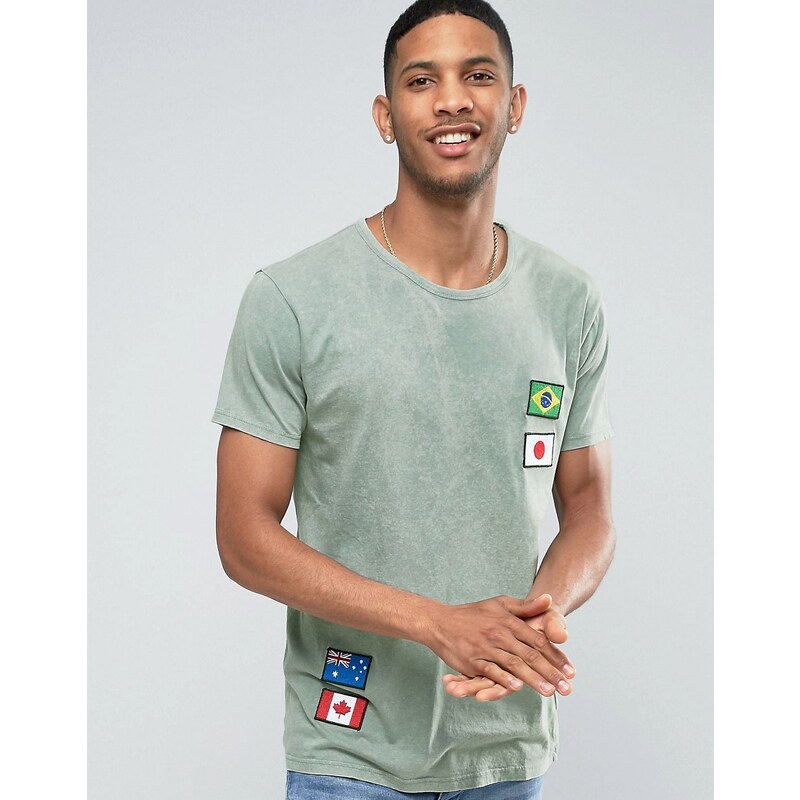 Pull&Bear - T-Shirt in hellem Khaki mit Emblem - Grün