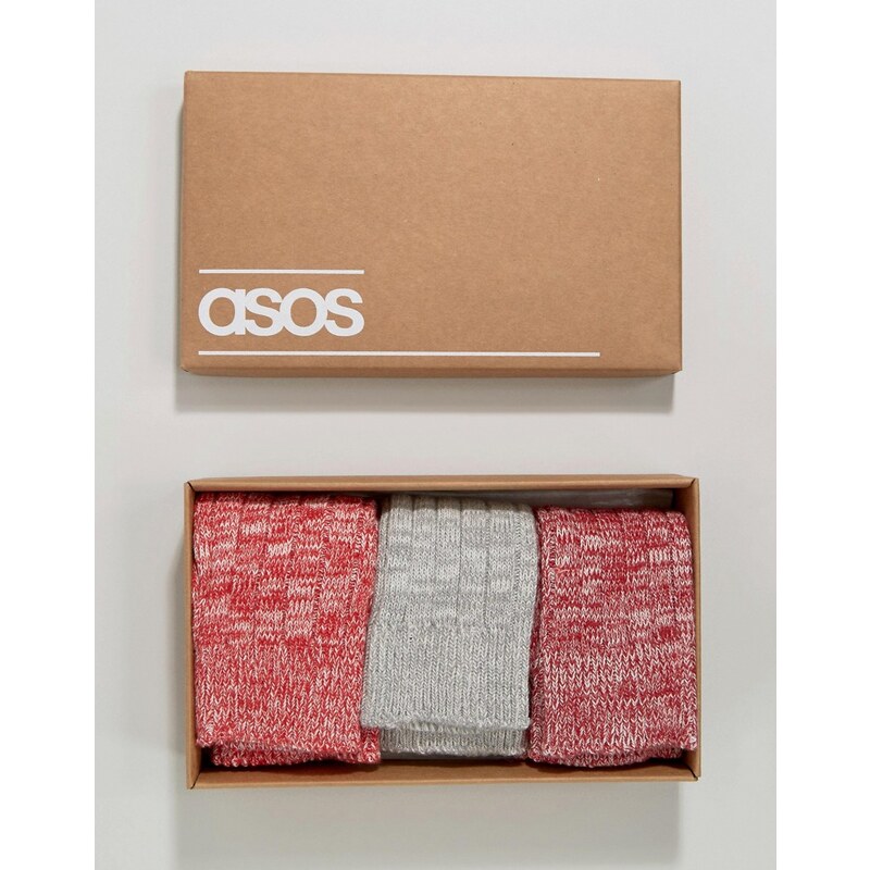 ASOS - Rote, gerippte Stiefelsocken in einer Gechenkschachtel, 3er-Pack - Mehrfarbig