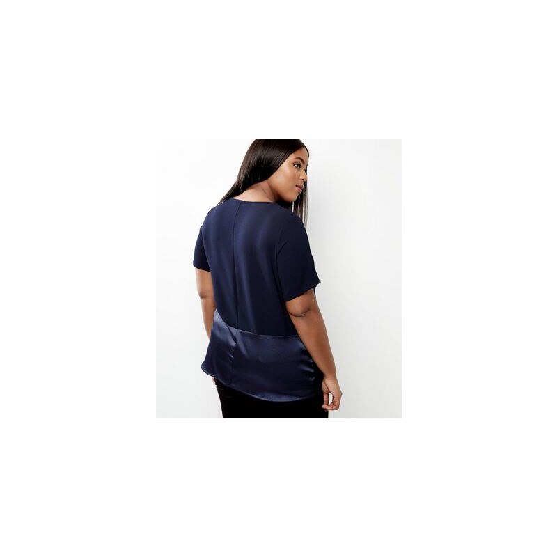 New Look Curves – Marineblaues T-Shirt mit Kontrasttasche