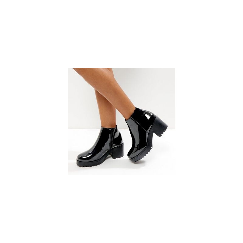 New Look Wide Fit – Schwarze, klobige Lack-Stiefel mit seitlichem Reißverschluss