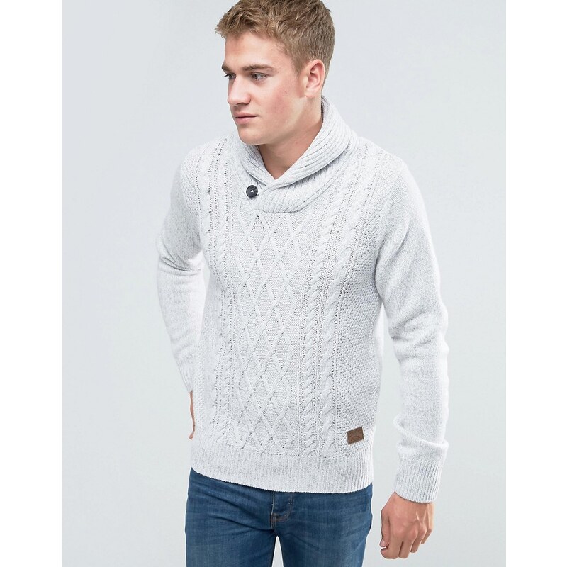 Threadbare - Pullover mit Schalkragen und Zopfmuster - Weiß