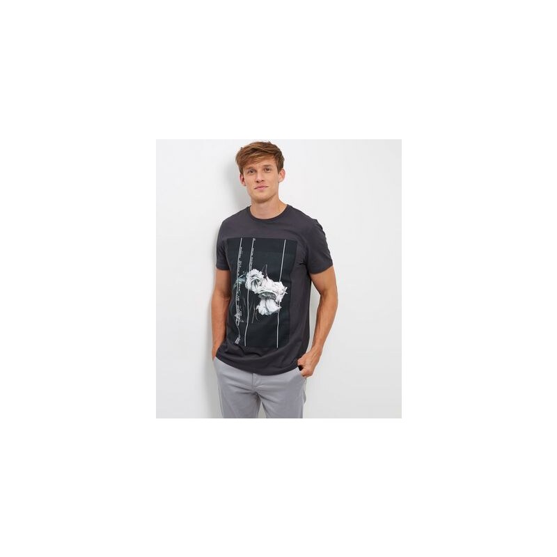New Look Graues Baumwoll-T-Shirt mit Rosen-Print