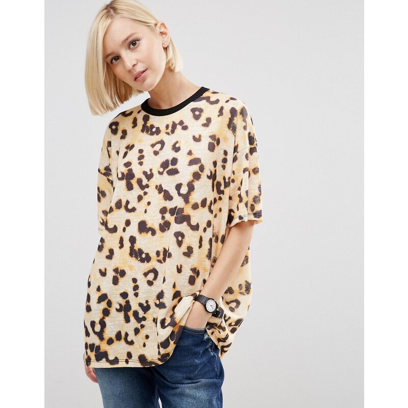 ASOS - Kastiges T-Shirt mit abstraktem Leopardenmuster - Mehrfarbig