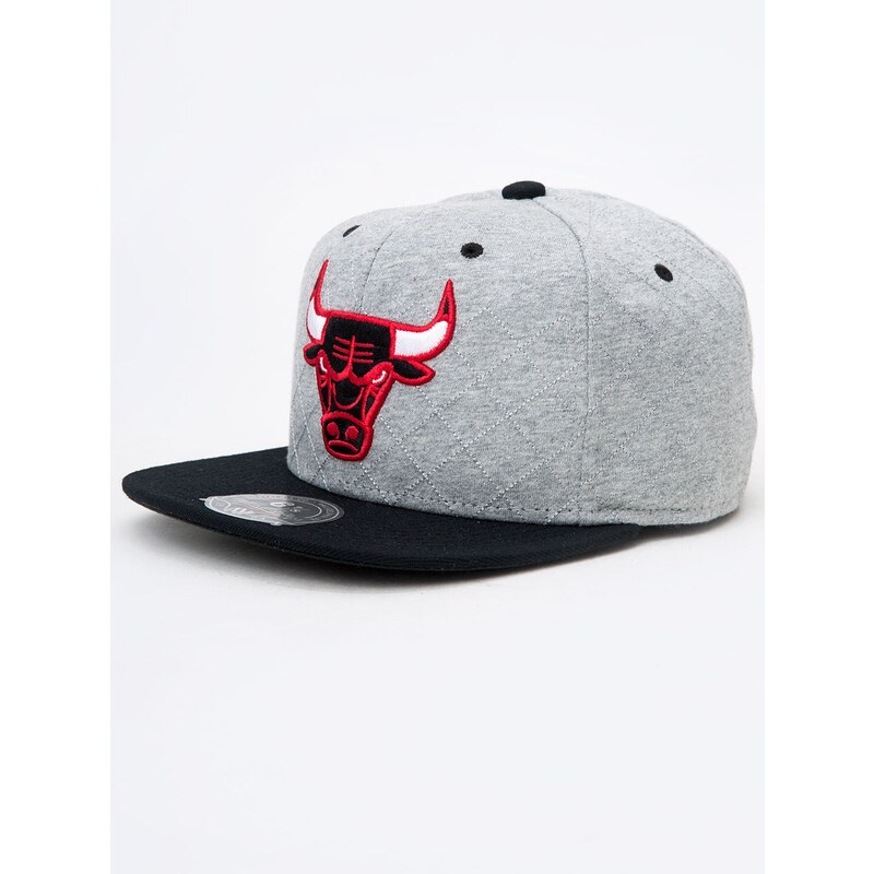 Mitchell & Ness Chicago Bulls NBA Quilted Road 2 Tone High Crown Fitted Grey