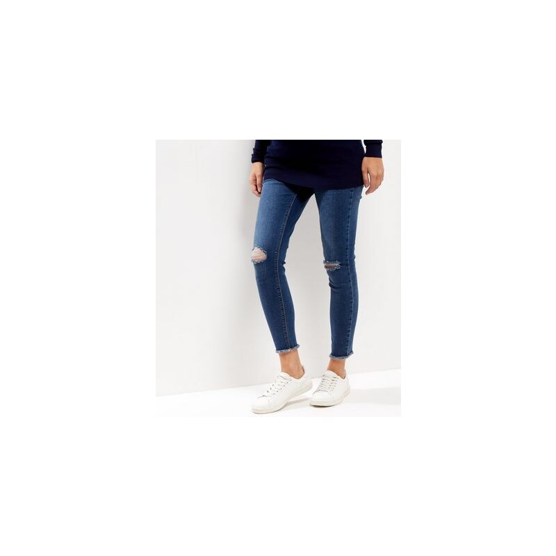 New Look Umstandsmode – Blaue Jeans mit Überbauch-Bund und zerrissener Kniepartie