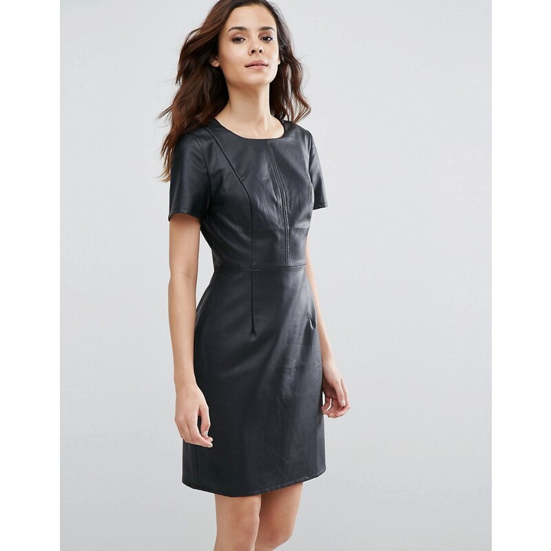 Sugarhill Boutique - Betsy - Kleid mit perforiertem Design - Marineblau