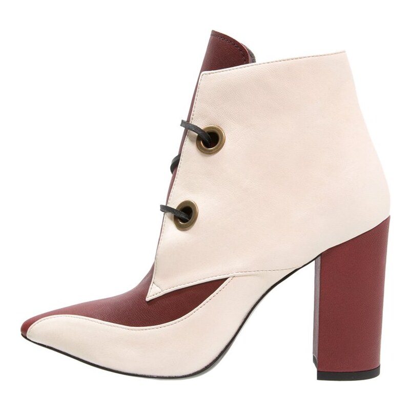 Josephine Ankle Boot offwhite