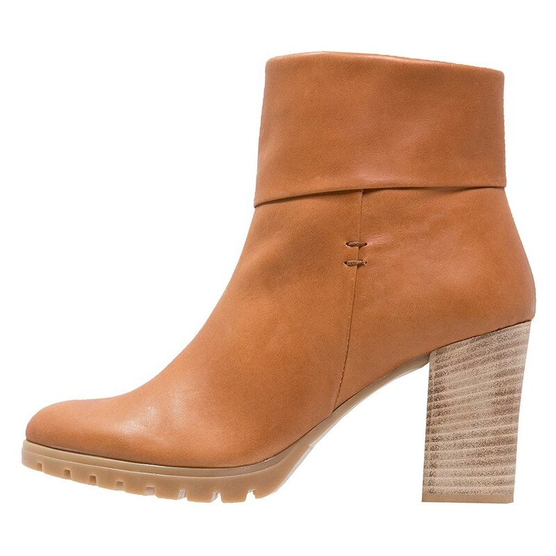 Pier One Ankle Boot brandy