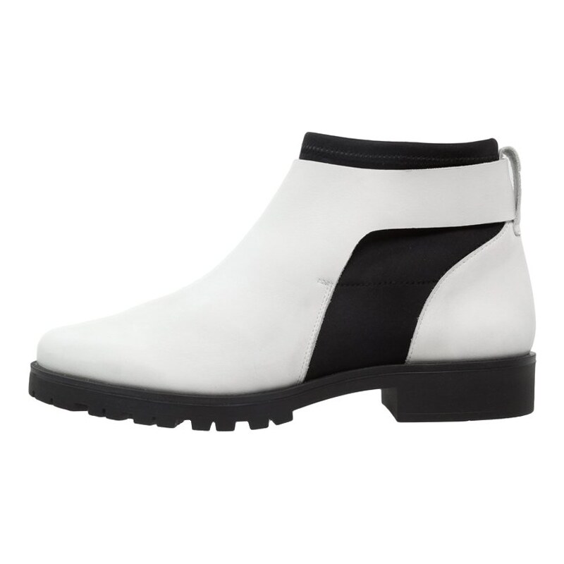 Zign Ankle Boot white