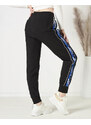 QUEENE Schwarze Damen-Sweatpants mit blauen Streifen- Bekleidung - blue || schwarz