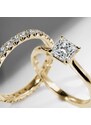 Luxuriöser Ehering aus Gelbgold für die Ewigkeit KLENOTA R0902203